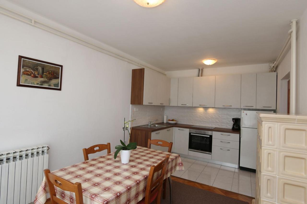Apartments Grskovic G. Jesenovica Šilo Exteriér fotografie